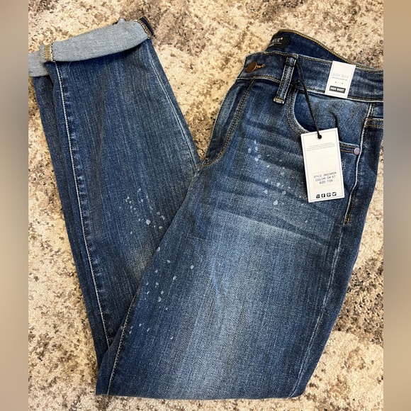 Judy Blue Denim - Judy blue Lander bleach splash boyfriend jeans